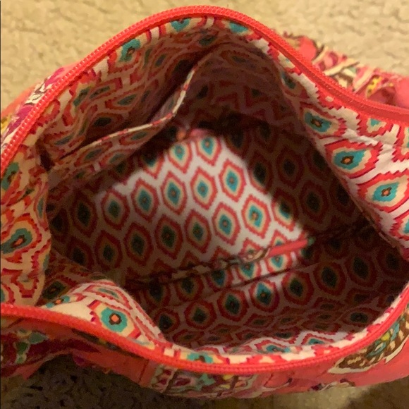 Handbag - Picture 2 of 3